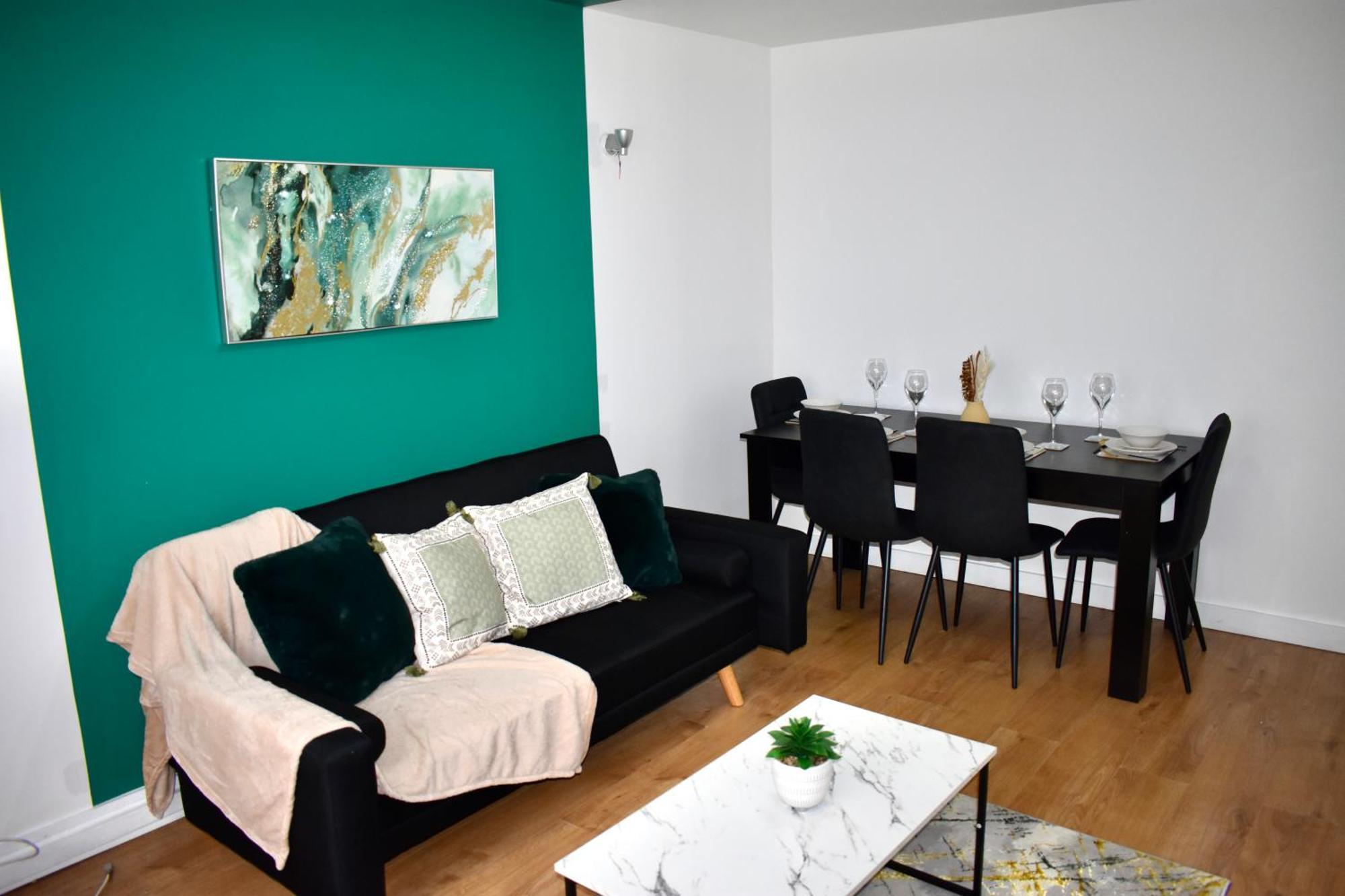 Luxury 2 Bedroom Apartment, Parking, Few Minutes Walk From Wembley Stadium London Bagian luar foto