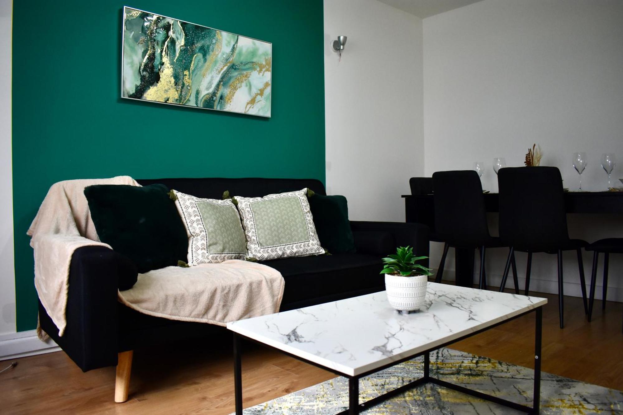 Luxury 2 Bedroom Apartment, Parking, Few Minutes Walk From Wembley Stadium London Bagian luar foto